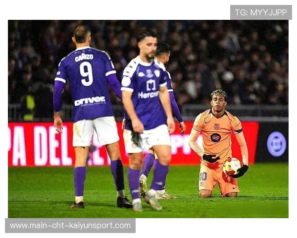 巴萨水货变金球先生，世界足坛新霸主诞生，巴萨金色球衣